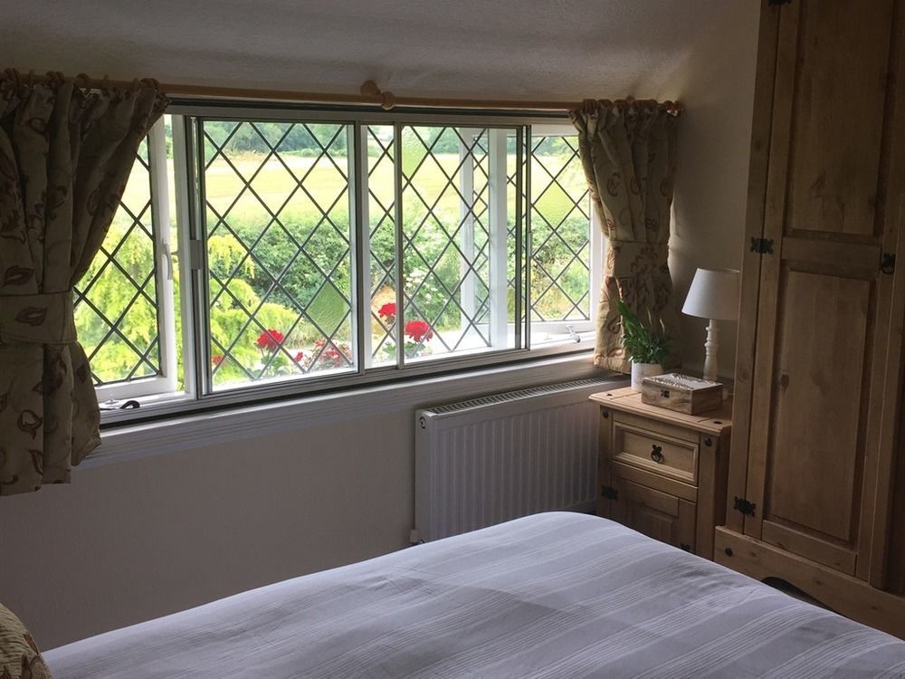 Greyhound Country Inn Honiton Buitenkant foto
