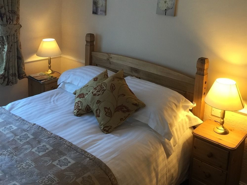 Greyhound Country Inn Honiton Buitenkant foto
